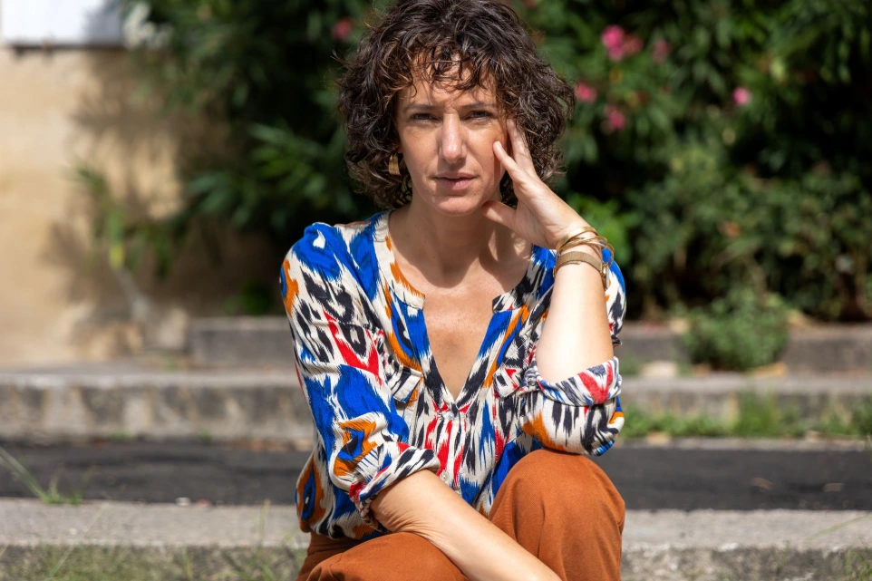 Portrait corporate dirigeante LinkedIn Bordeaux — Intuitio Studio